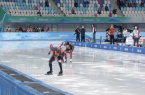 Garbingas sportiškumas. Taip galima apibūdinti kilnų olando elgesį greitojo čiuožimo vyrų finale. Nyderlandų sportininkas lenktynėse nustojo varžytis, nes nenorėjo sutrukdyti greitesniam kanadiečiui.